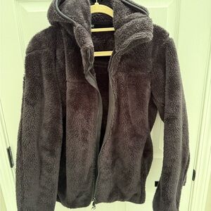 Uniqlo Plush Fleece Jacket in Black